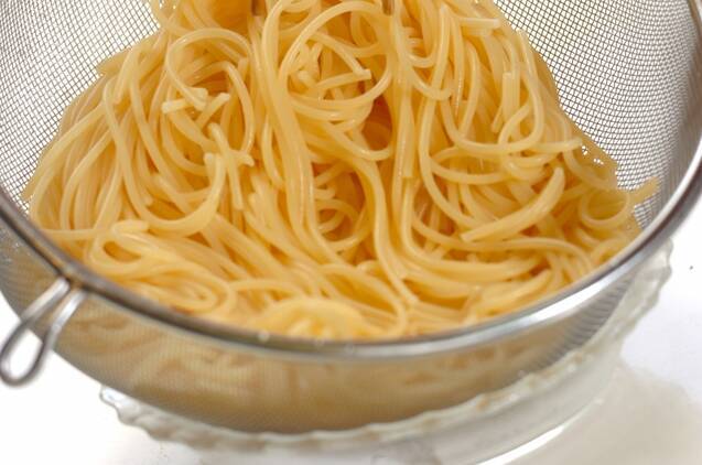 ブロッコリーのペペロンチーノの作り方の手順2