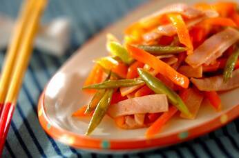ニンジンとハムの甘酢炒め