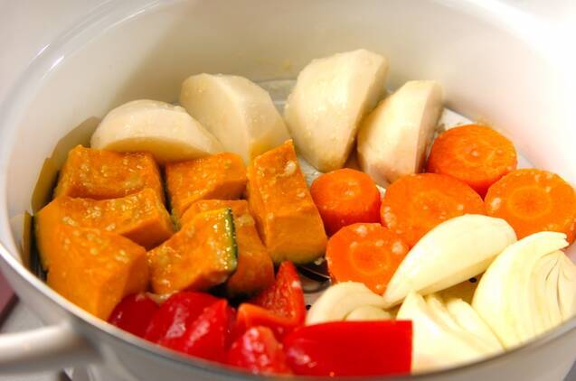 たっぷり野菜の塩麹蒸しの作り方の手順4