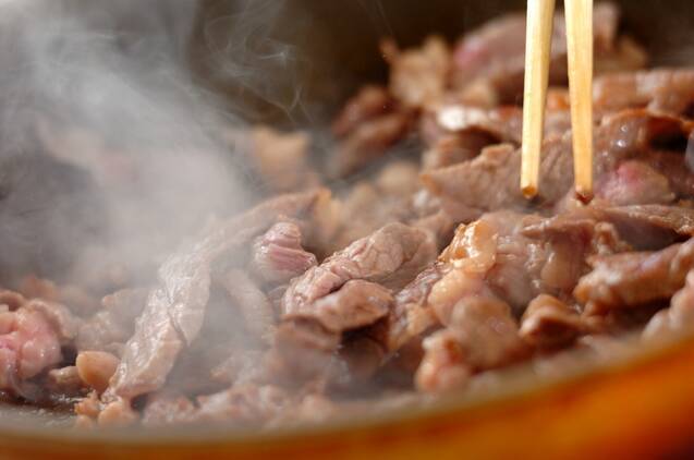 チーズステーキサンドイッチの作り方の手順3