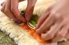 サーモンとアボカドの巻き寿司の作り方の手順4