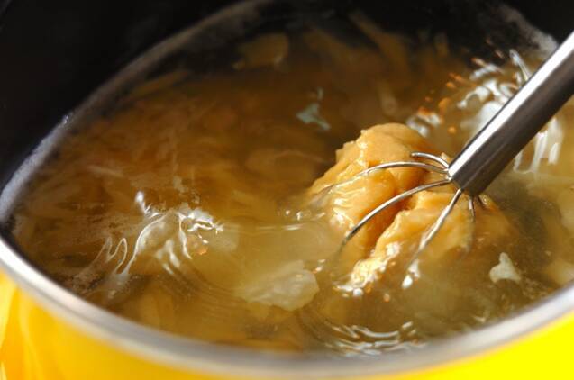 湯葉の白みそ汁の作り方の手順3