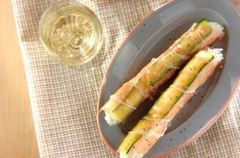 生ハムとズッキーニのスティックおにぎり