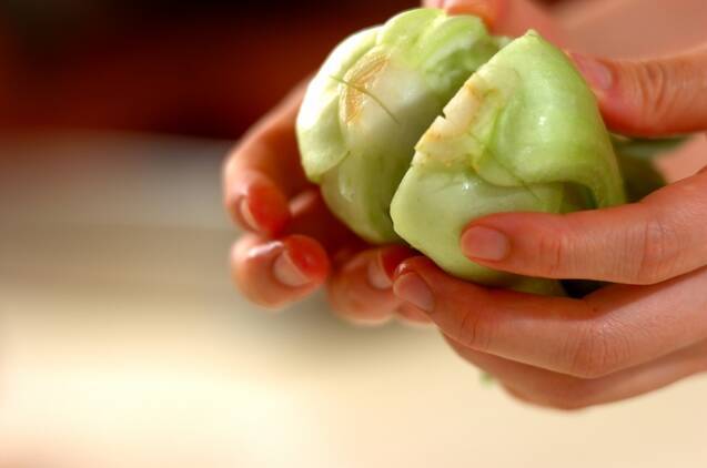 チンゲンサイのクリーム煮の作り方の手順1