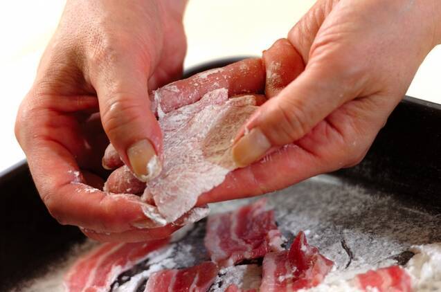 カリカリ豚サラダの作り方の手順1