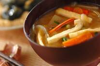 具だくさん大根のみそ汁