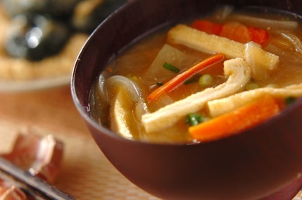 具だくさん大根のみそ汁