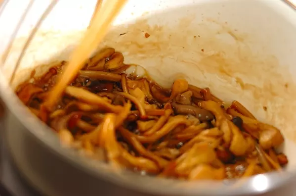 常備菜にぴったり!キノコの佃煮の作り方1