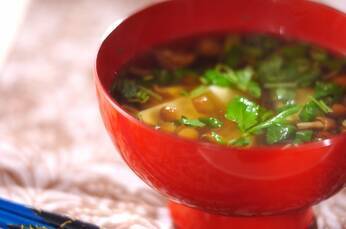 刻みナメコのお吸い物