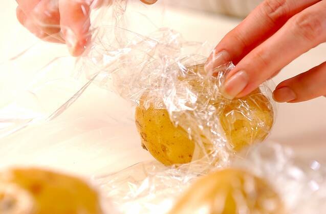 ベイクドポテトの作り方の手順1