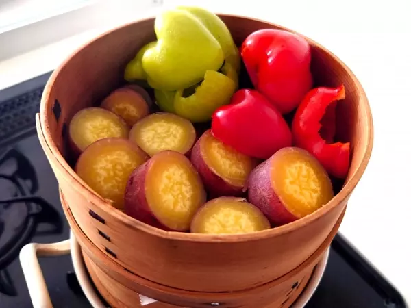 蒸し鶏と野菜のレムラードソースの作り方2