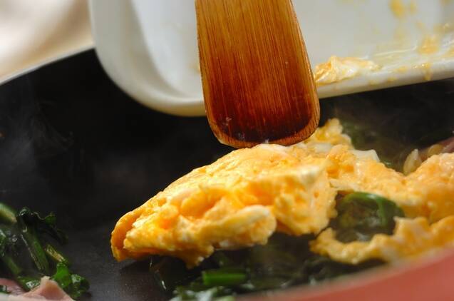 ベーコンとホウレン草の炒めものの作り方の手順3