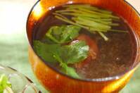 とろろ昆布と梅のお吸い物