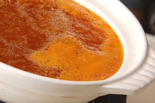 絶品スープで！やみつきキムチ鍋の作り方の手順13