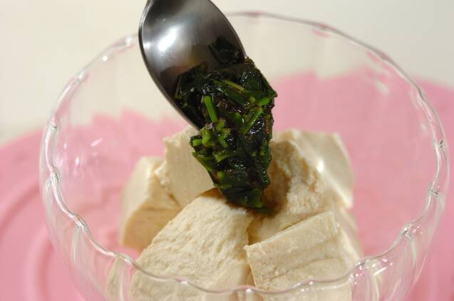 くずし豆腐モロヘイヤのせの作り方の手順4