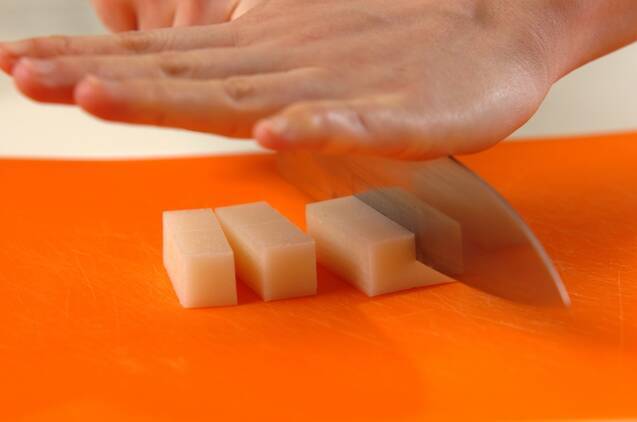 切り餅で手軽に甘辛トッポギ  by 杉山 遊さんの作り方の手順1