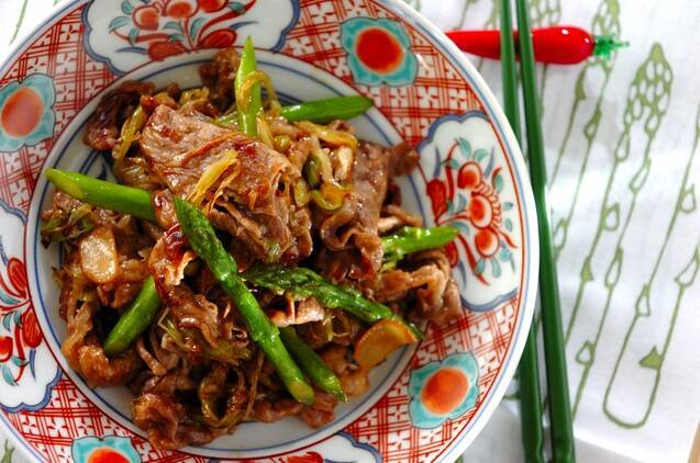 グリーンアスパラと牛肉の炒め物