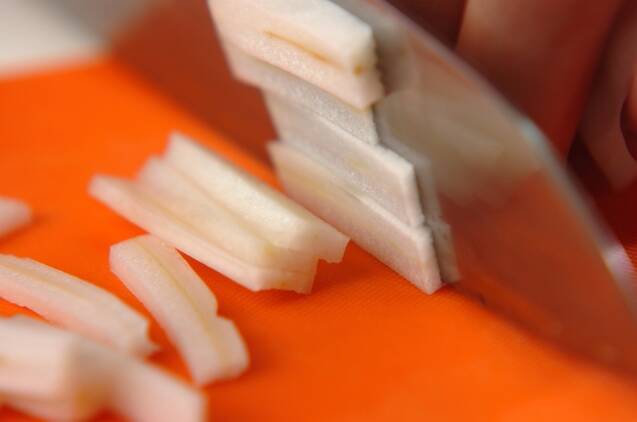 とろとろ甘い 白菜の味噌汁 by 吉田 朋美さんの作り方の手順1