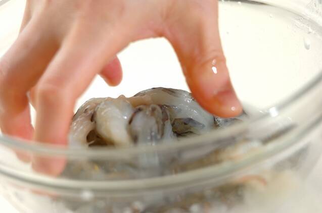 エビとアサリのピラフの作り方の手順2