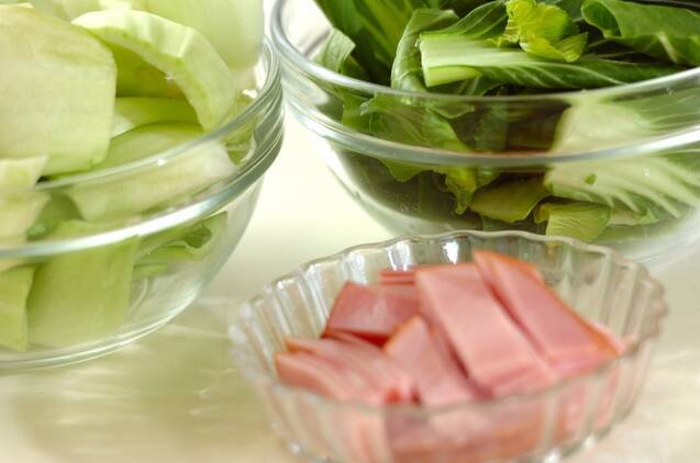 チンゲンサイのクリーム煮の作り方の手順1