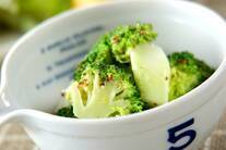 ブロッコリーのサラダ
