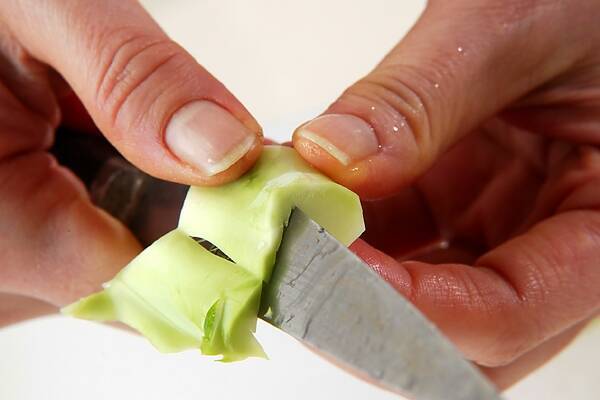 ブロッコリーのサラダの作り方の手順1