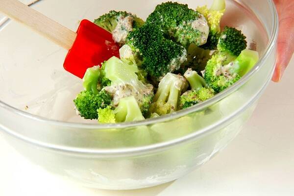 ブロッコリーのサラダの作り方の手順3