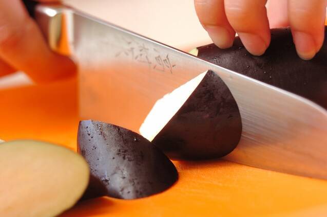 揚げナスのゴマだれがけの作り方の手順1