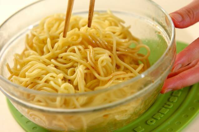 シーフードミックスで手軽に！海鮮焼きそばの作り方の手順2