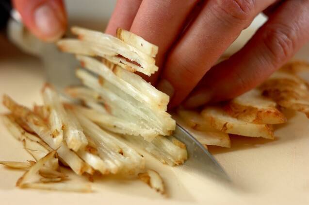 簡単ヘルシー！菊芋のキンピラの作り方の手順1