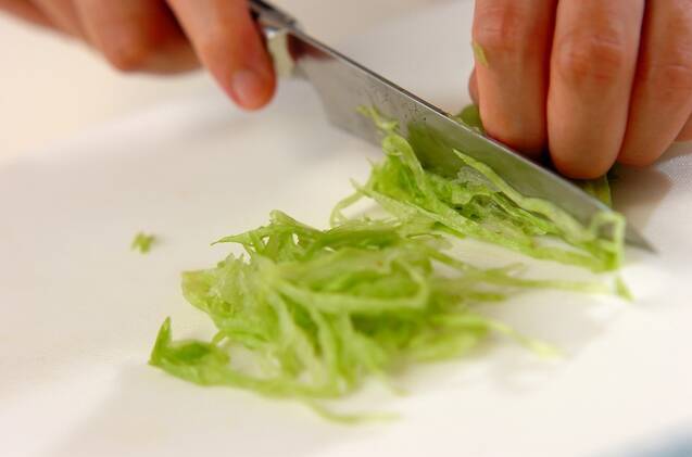 レタスとハムのレモンサラダの作り方の手順1