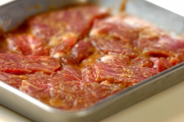 豚肉のニンニクみそ焼きの作り方の手順1