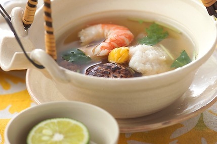 うまみが凝縮！松茸の土瓶蒸し