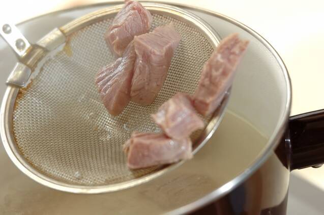 ゆでマグロのたっぷり香味ダレの作り方の手順1