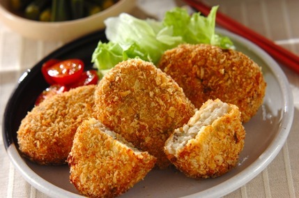 みそそぼろコロッケ