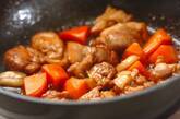 鶏もも肉とニンジンのさっぱり煮の作り方4