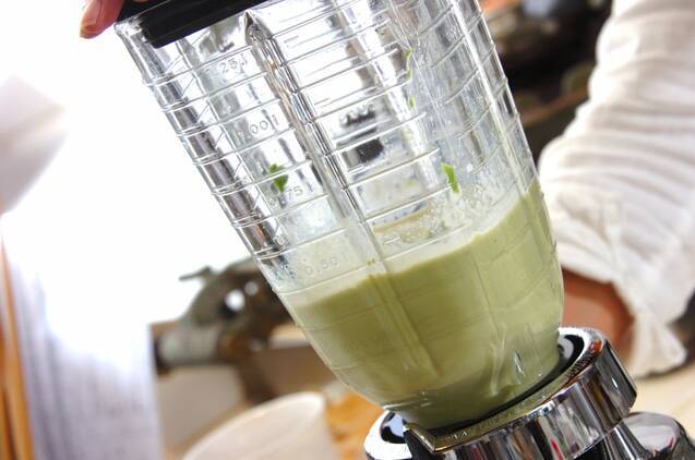 アボカドの冷たいポタージュの作り方の手順2