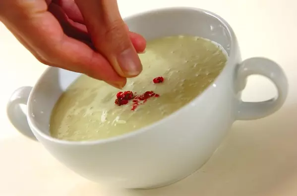 アボカドの冷たいポタージュの作り方3