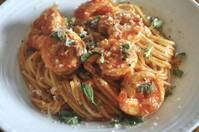 エビの殻が旨味のポイント！エビのトマトソーススパゲティー