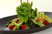 キュウリとパクチーのタイ風サラダの作り方2