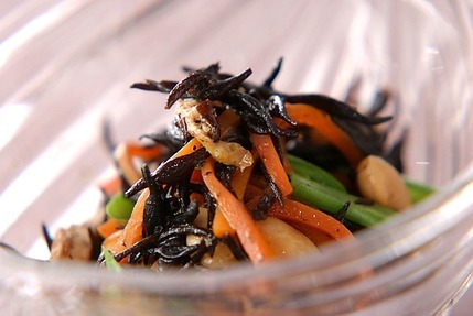 大豆とひじきの煮物