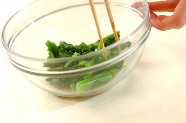 菜の花のワサビ和えの作り方の手順2