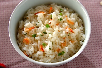 干しエビとネギの炊き込みご飯