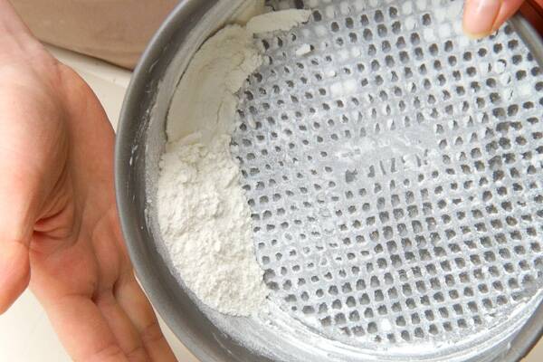 イチゴのフワフワケーキの作り方の手順1