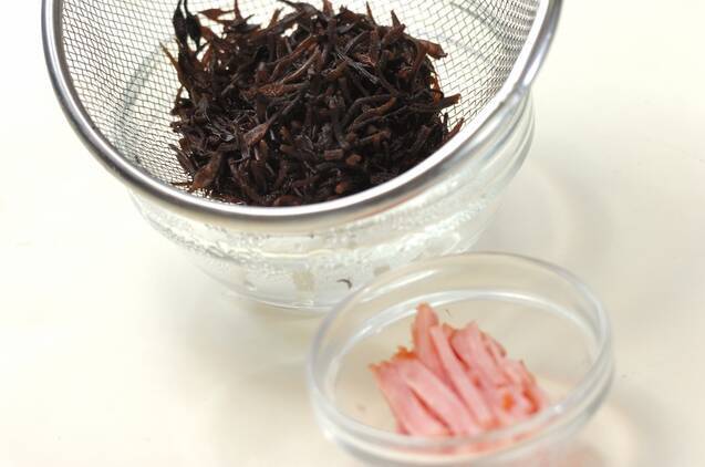 セロリとヒジキの中華和えの作り方の手順2