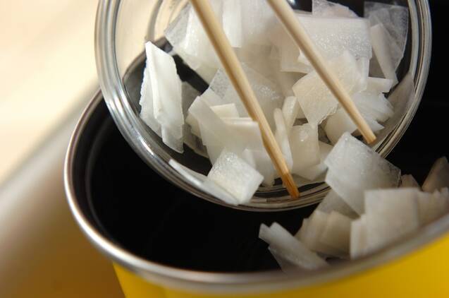 大根と油揚げのみそ汁の作り方の手順4