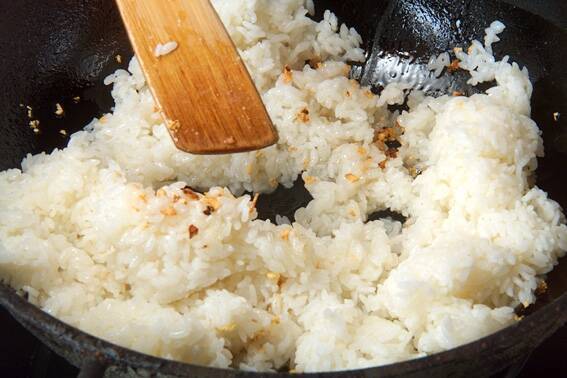 ガーリックライスの作り方の手順4