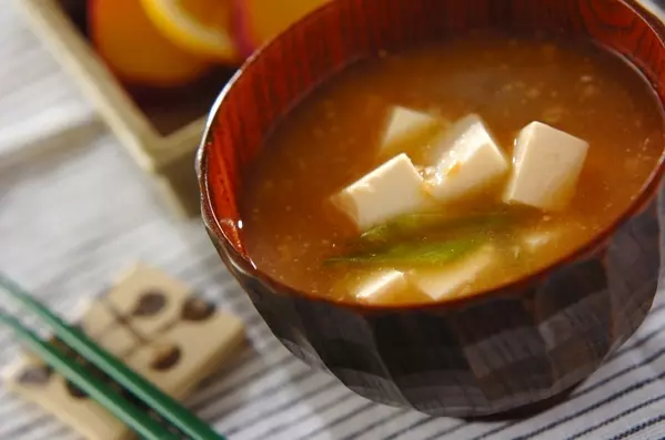 豆腐のみそ汁 レシピ 作り方 E レシピ 料理のプロが作る簡単レシピ