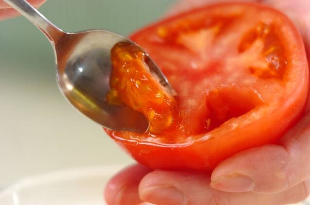 トマトと卵の中華スープの作り方の手順1