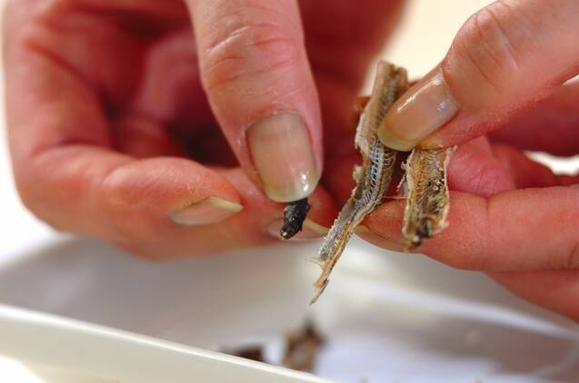 油揚げのおみそ汁の作り方の手順1